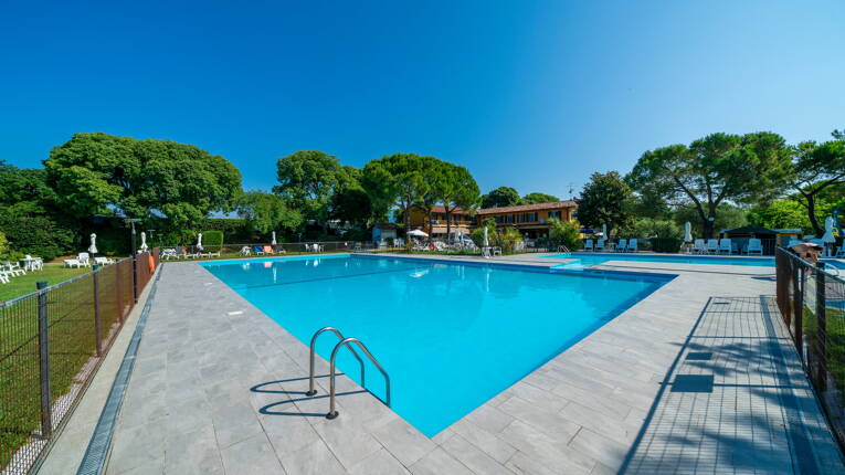 Camping La Rocca **** photo 2 Lac de Garde Homair