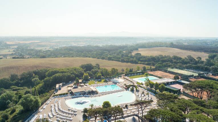 Campeggio Hu Fabulous Village **** foto 1 Lazio Homair