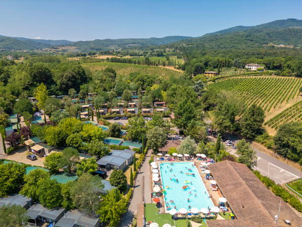 Camping Hu Norcenni Girasole Village **** Toscane foto 1 Homair