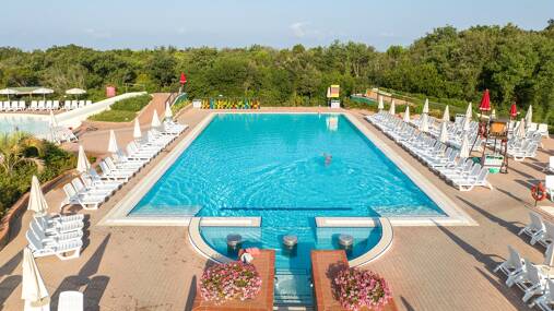 Camping Hu Montescudaio Village **** foto 1 Toscane Homair