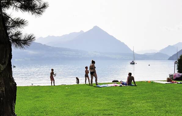 Camping Manor Farm ***** Bern foto 1 Homair