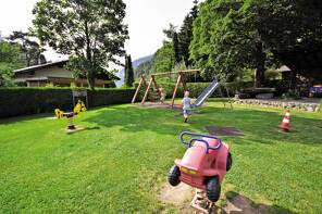 Camping Manor Farm ***** Bern foto 3 Homair