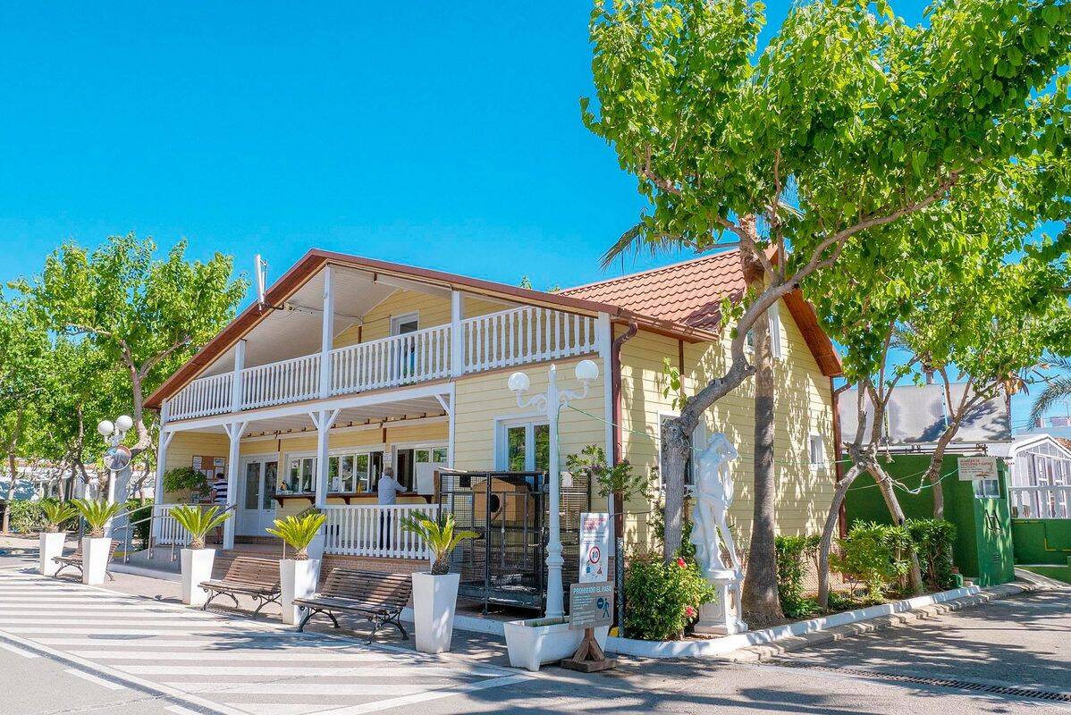 Campsite Playa Tropicana, Spain