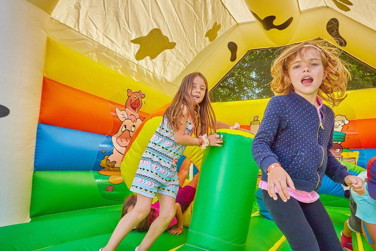 Camping Domaine des Tours, Francia