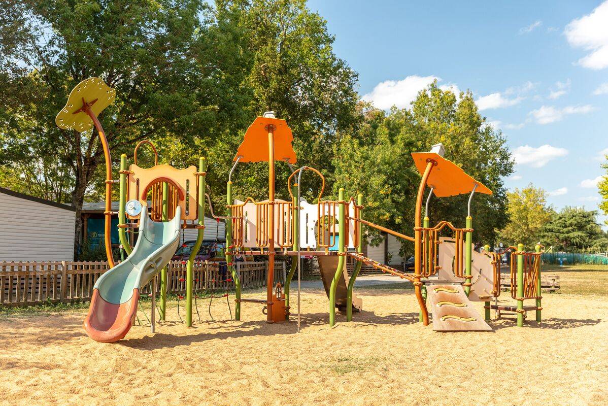 Camping Le Domaine de la Brèche, France, Centre-Val de Loire, Varennes-sur-Loire