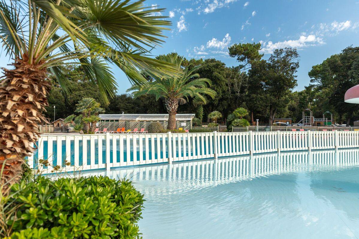 Campsite Le Logis, France, Charente Maritime, St Palais sur Mer
