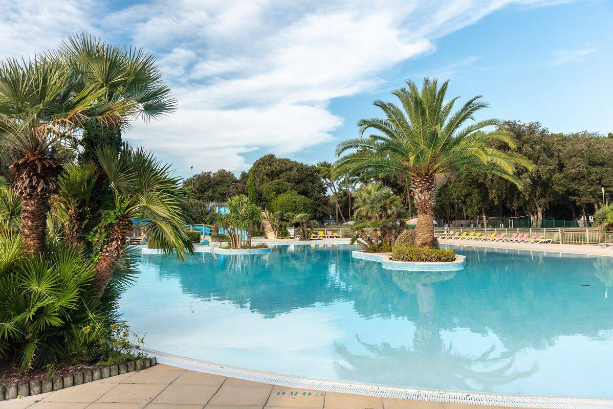 Campsite Le Logis, France, Charente Maritime, St Palais sur Mer