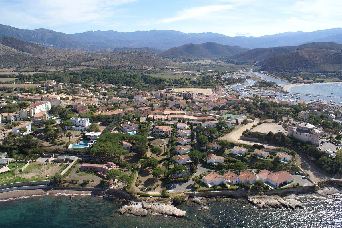 Le coeur de ville et les quartiers de Saint Florent - Camping Kalliste, France, Corse, Saint-Florent