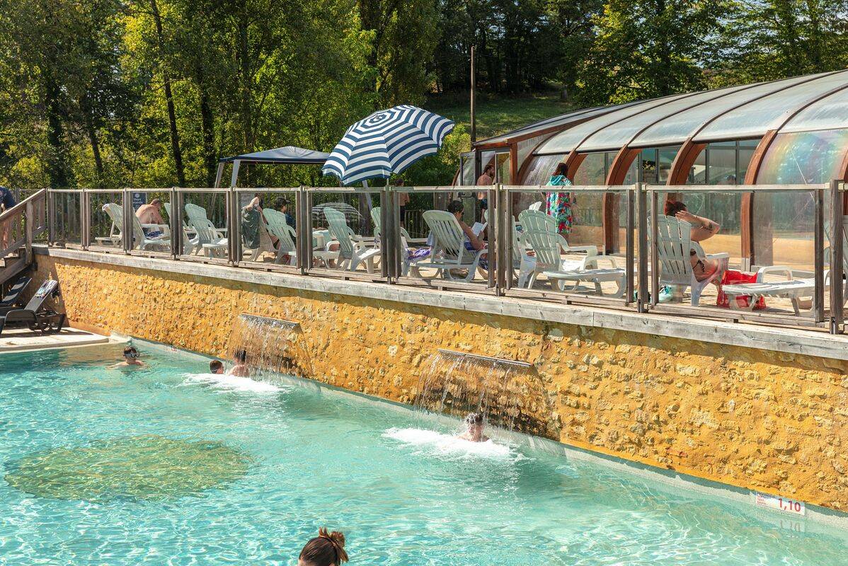 Campsite Le Val d'Ussel, France, Dordogne - Périgord, Proissans