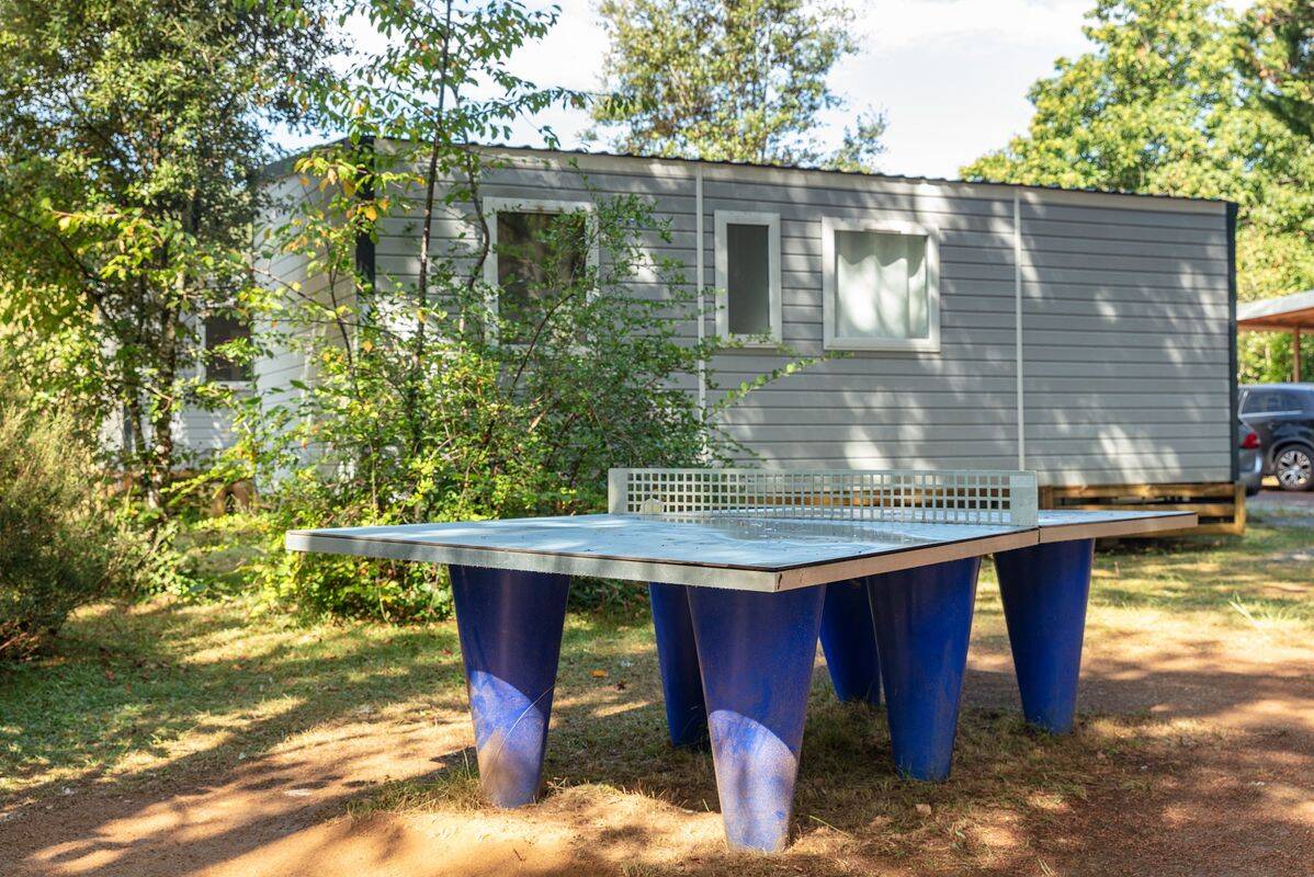 Campsite Le Val d'Ussel, France, Dordogne - Périgord, Proissans