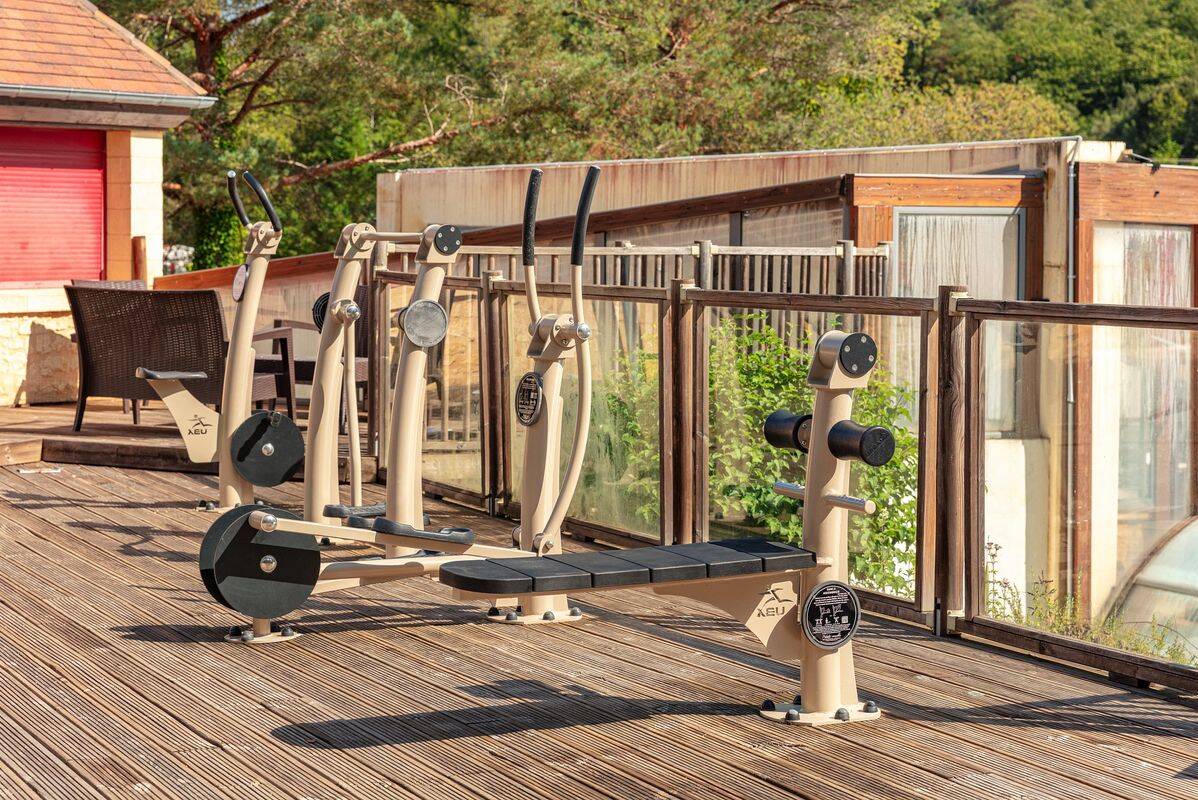 Campsite Le Val d'Ussel, France, Dordogne - Périgord, Proissans