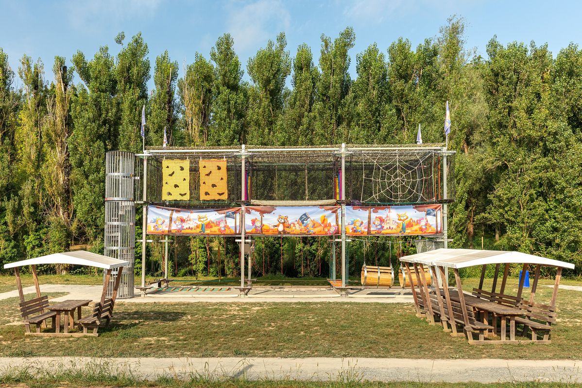 Camping Château de Fonrives, Francia, Dordoña - Périgord