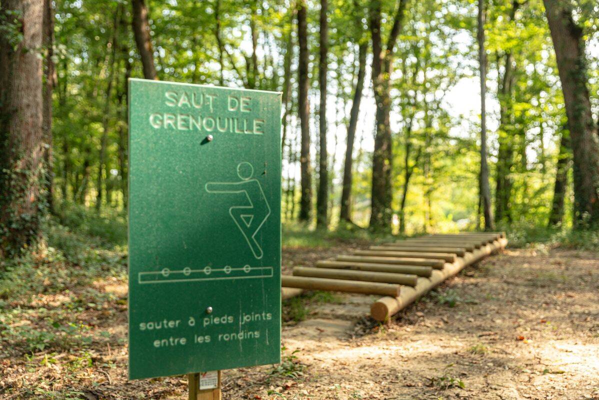 Campsite Château de Fonrives, France, Dordogne - Périgord
