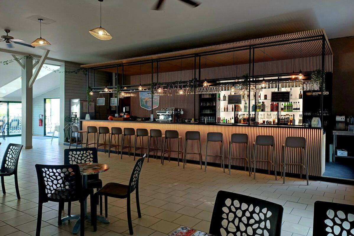 Campsite Château de Fonrives, France, Dordogne - Périgord