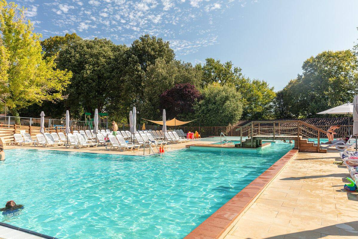 Campsite Les grottes de Roffy, France, Dordogne - Périgord
