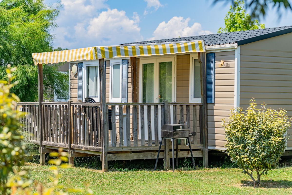 Camping Château de Galaure, France, Drôme, Châteauneuf-de-Galaure