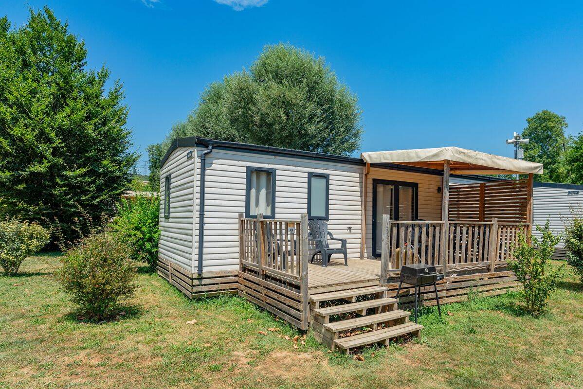 Camping Château de Galaure, France, Drôme, Châteauneuf-de-Galaure