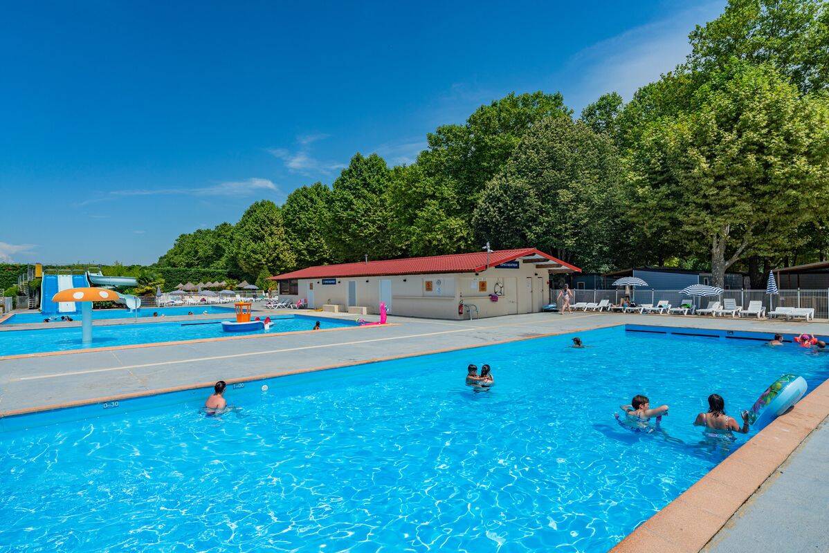Camping Château de Galaure, France, Drôme, Châteauneuf-de-Galaure