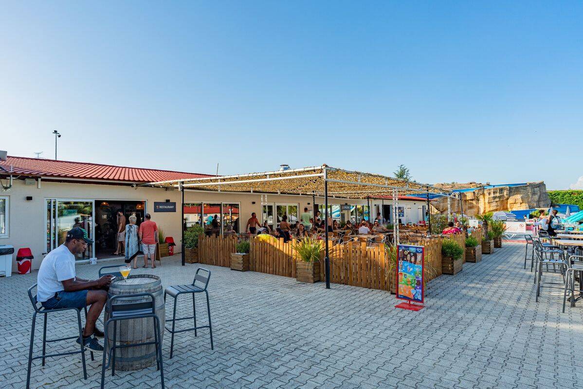 Camping Château de Galaure, France, Drôme, Châteauneuf-de-Galaure