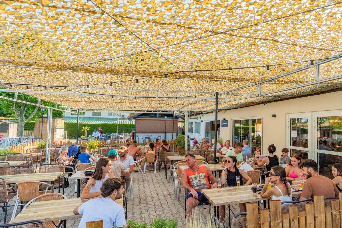 Camping Château de Galaure, France, Drôme, Châteauneuf-de-Galaure