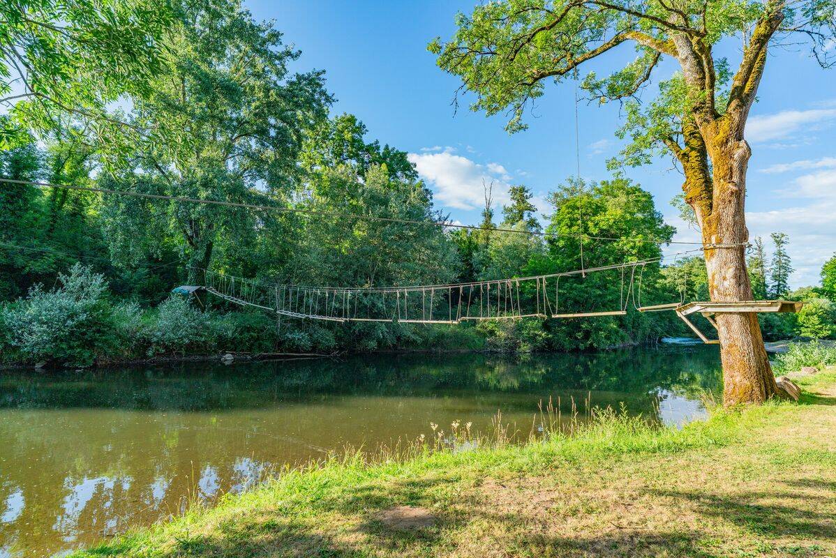 Campsite Val de Bonnal, France, Franche-Comté