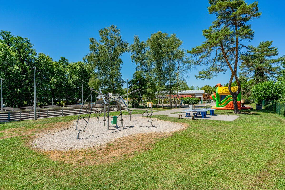 Camping Le Fayolan, France, Franche-Comté, Clairvaux-les-Lacs