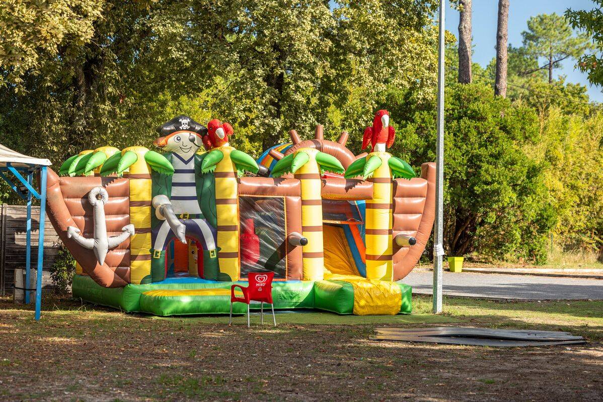 Camping Fontaine Vieille, Francia, Gironda