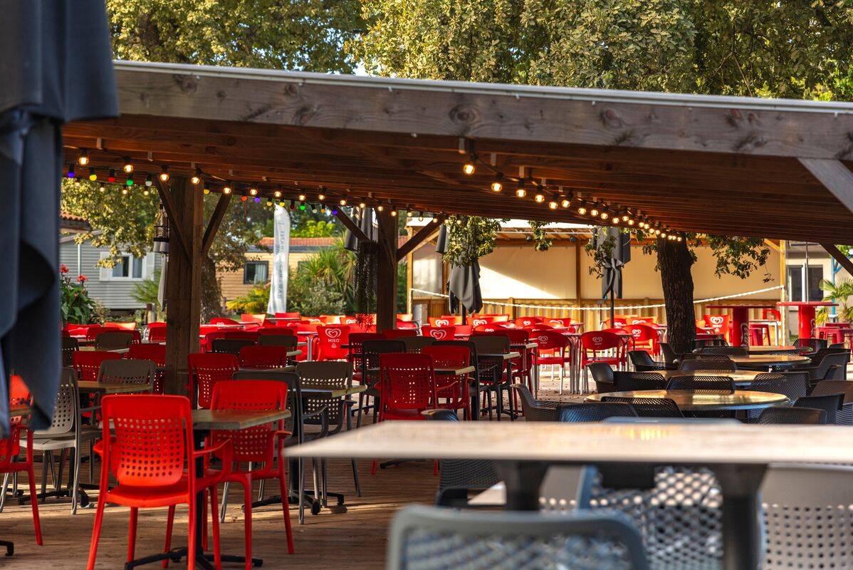 Camping Fontaine Vieille, Francia, Gironda