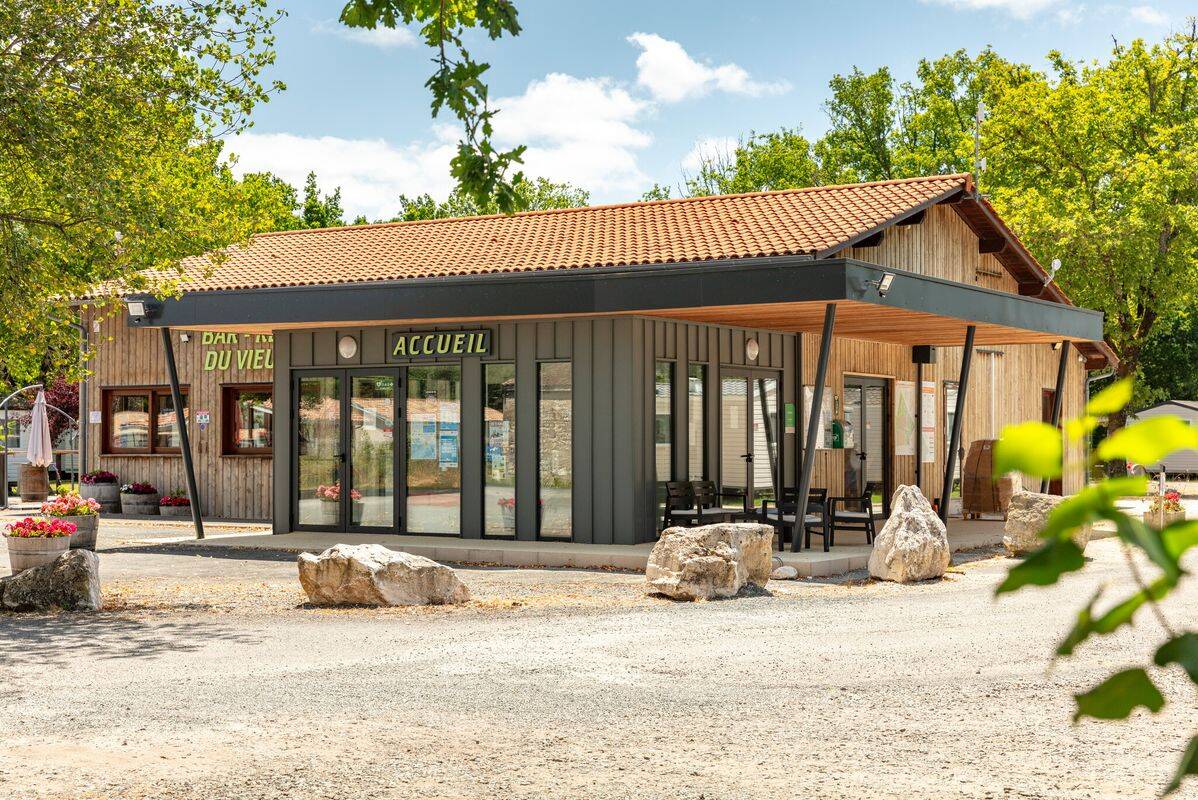 Campsite Le Vieux Moulin, France, Gironde