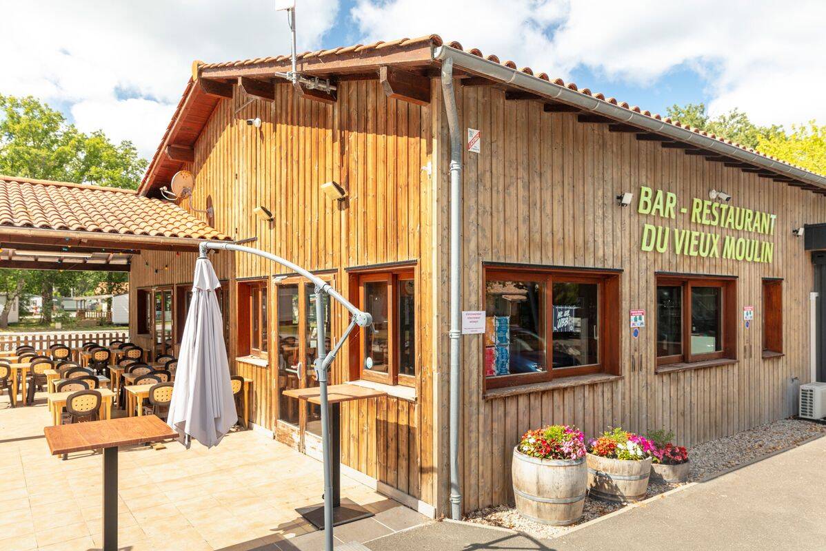 Campsite Le Vieux Moulin, France, Gironde