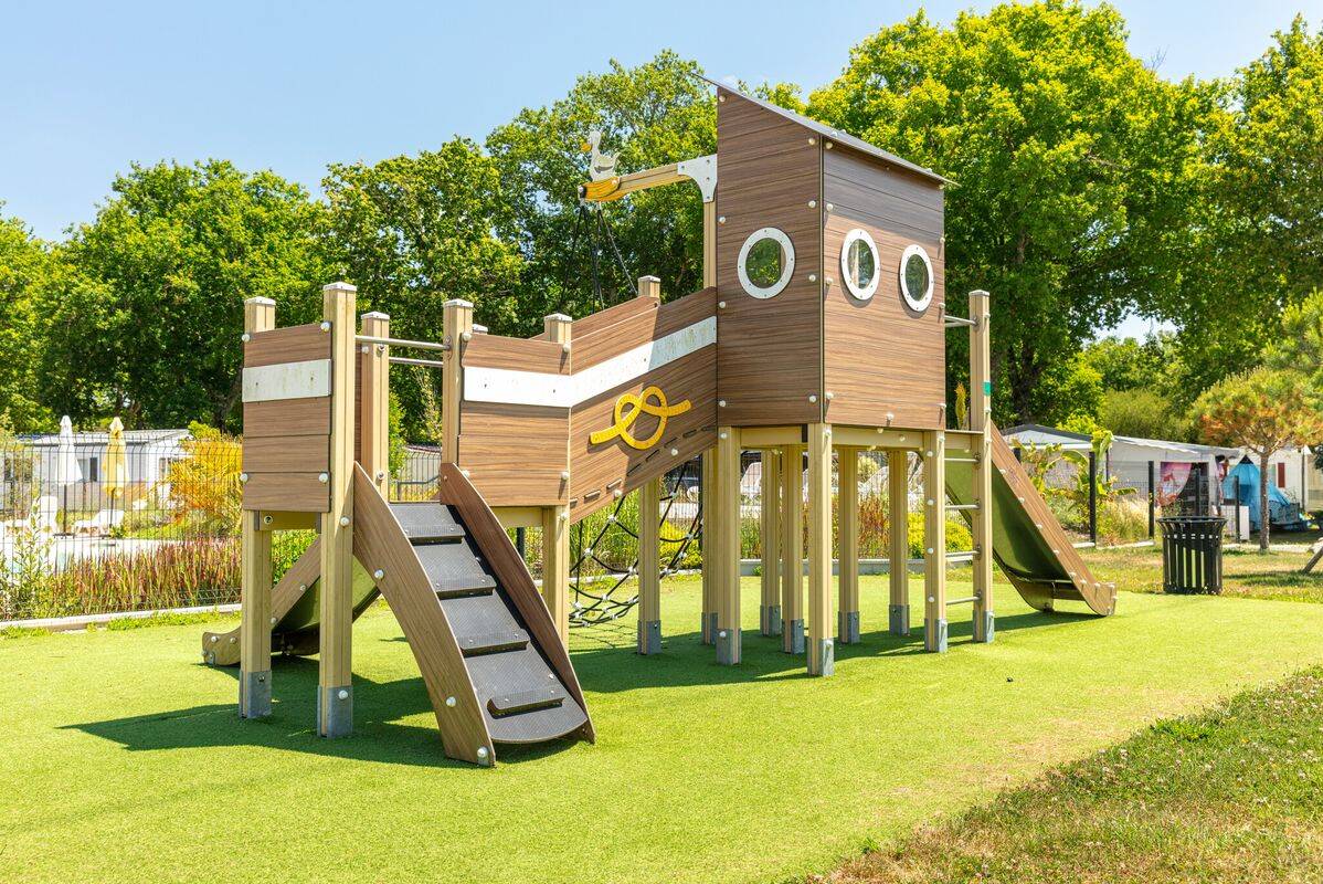 Campsite Le Vieux Moulin, France, Gironde