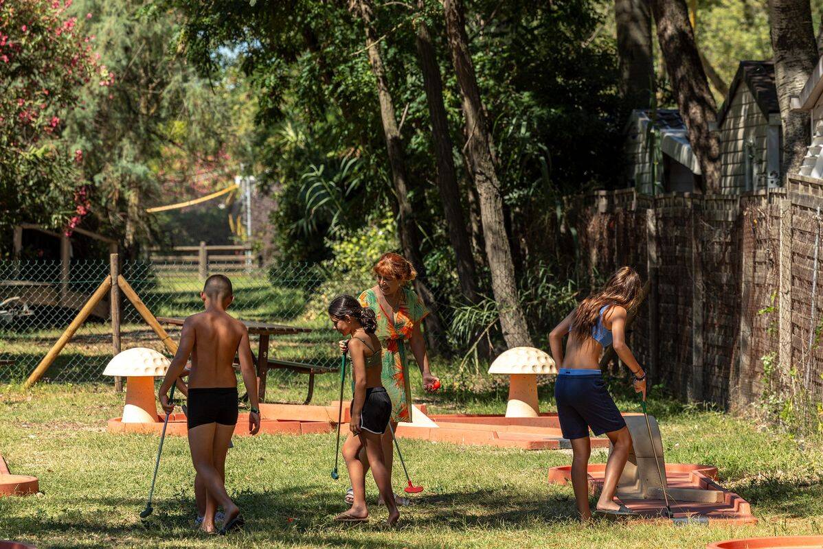 Camping Les Jardins de Tivoli, Francia, Languedoc-Rosellón