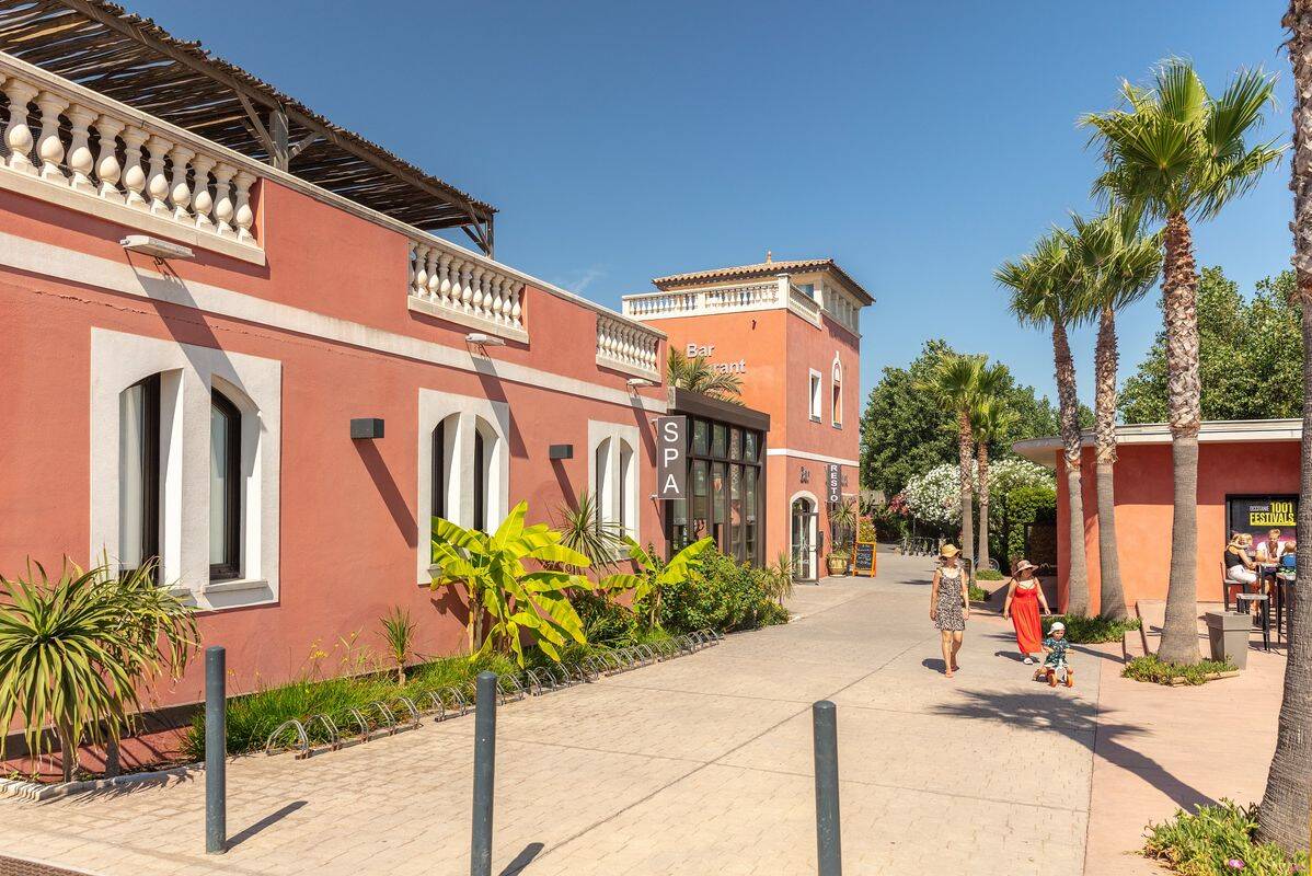 Campsite Les Méditerranées - Charlemagne, France, Languedoc Roussillon, Marseillan