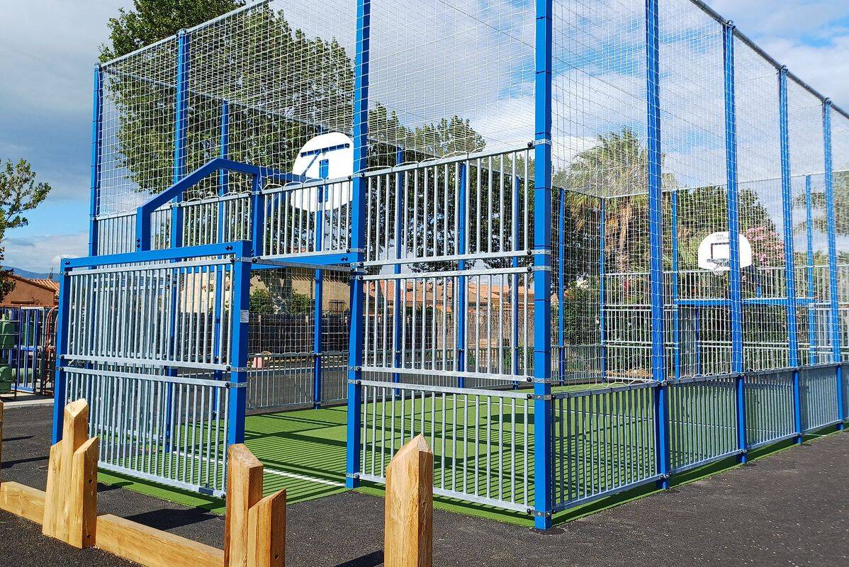 Campsite Camping Le Roussillon, France, Languedoc Roussillon