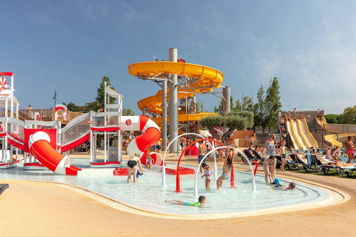 Nouveauté 2024 : glissez dans les nouveaux toboggans pour plus de divertissements ! - Camping Les Dunes, France, Languedoc Roussillon, Torreilles