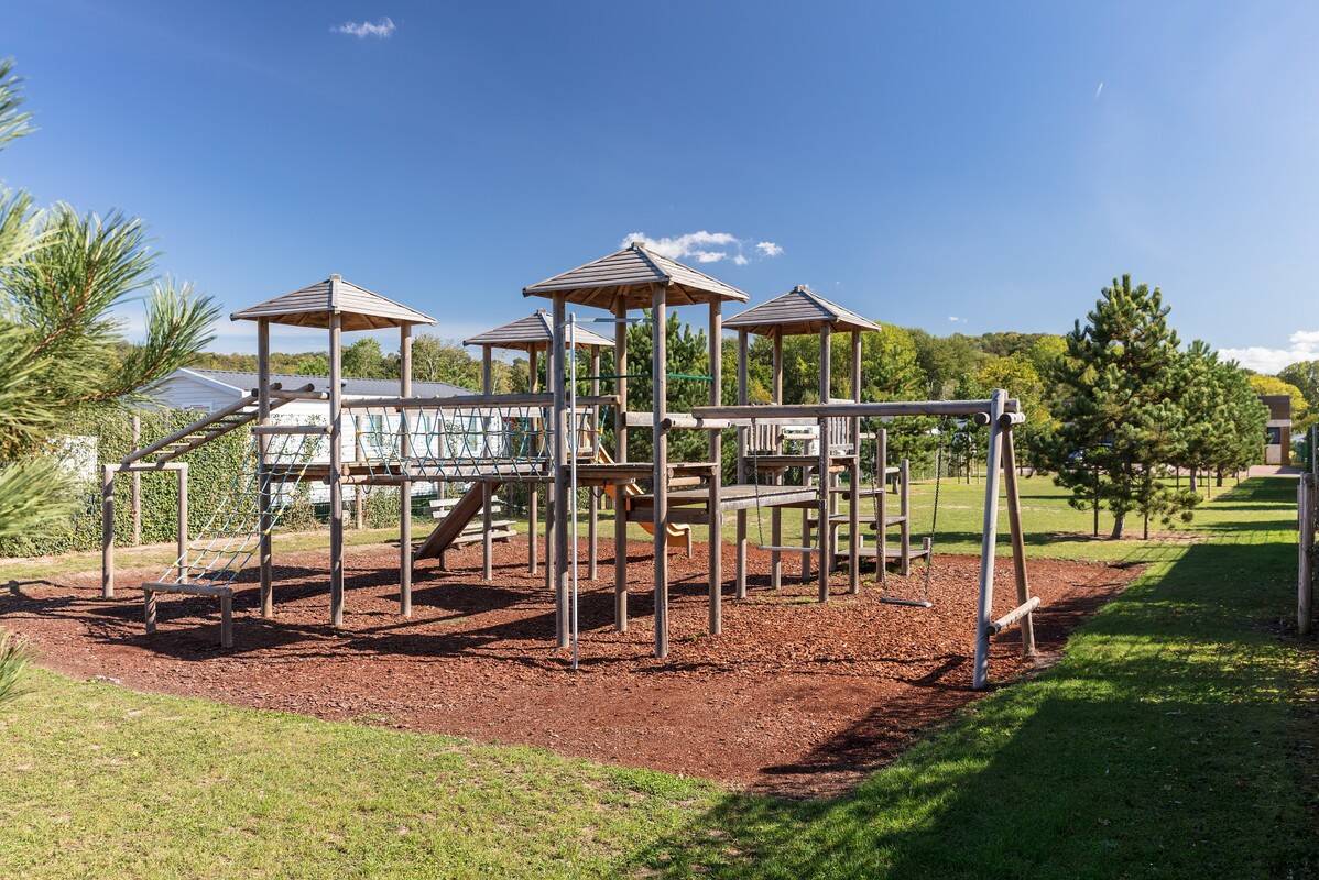 Campsite La Croix du Vieux Pont, France, Picardy, Berny-Rivière