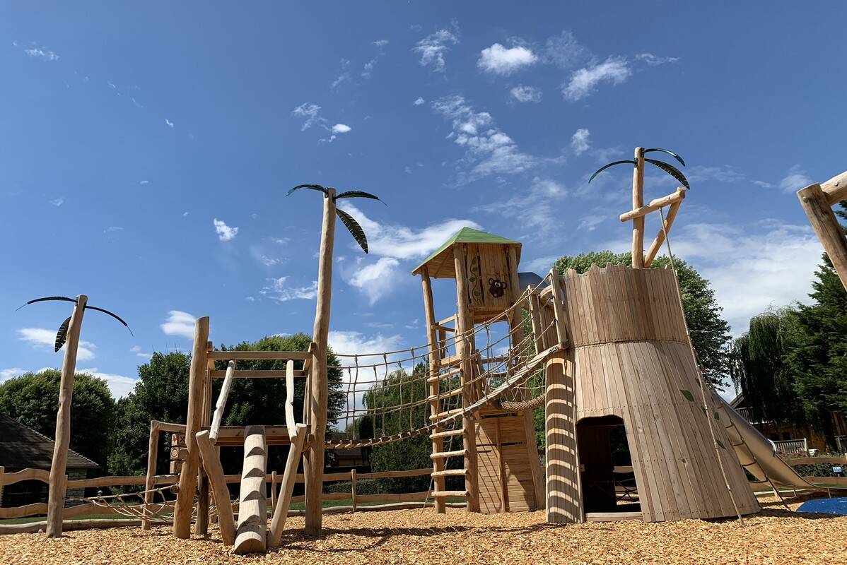 Campsite La Croix du Vieux Pont, France, Picardy, Berny-Rivière