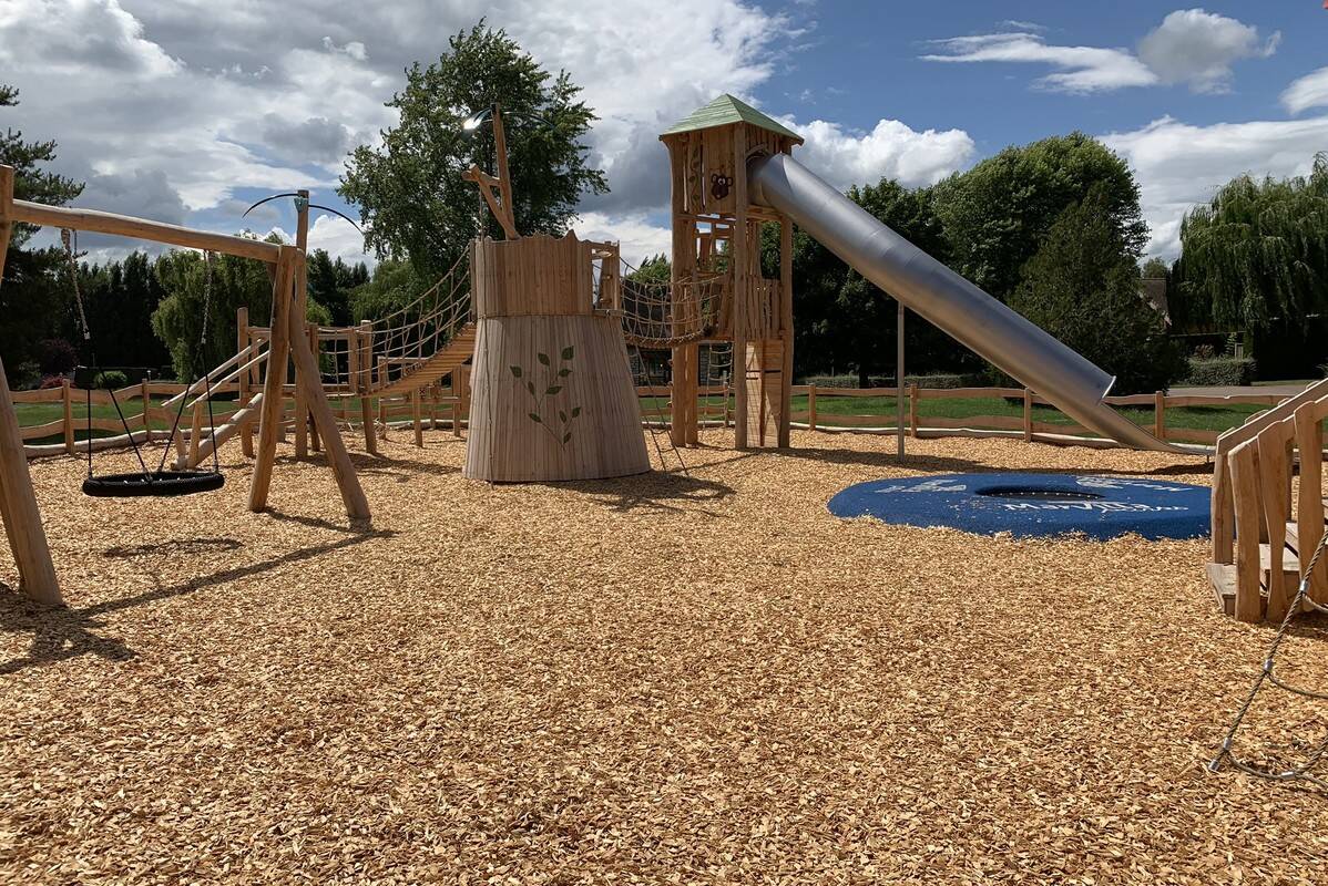 Campsite La Croix du Vieux Pont, France, Picardy, Berny-Rivière