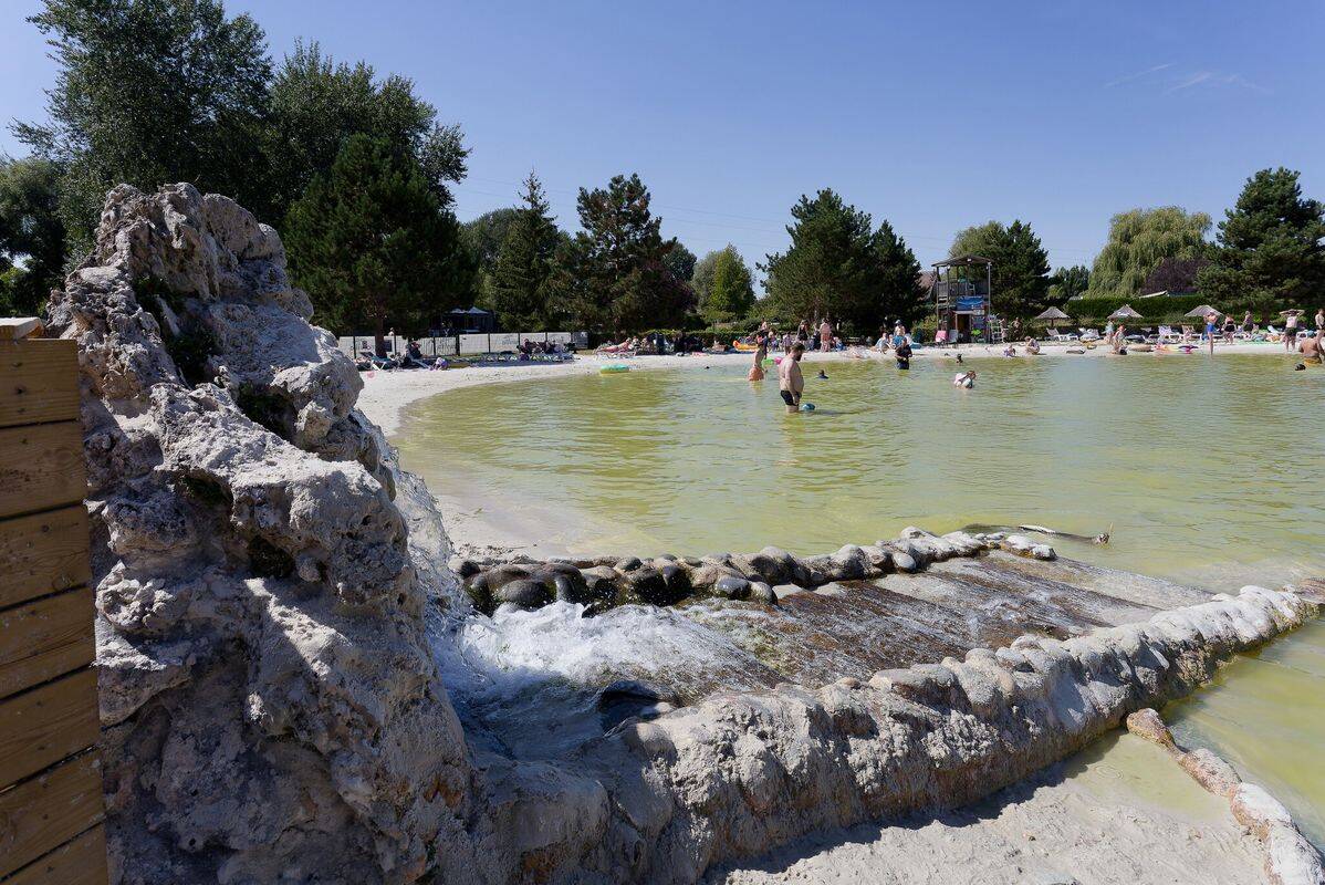 Campsite La Croix du Vieux Pont, France, Picardy, Berny-Rivière
