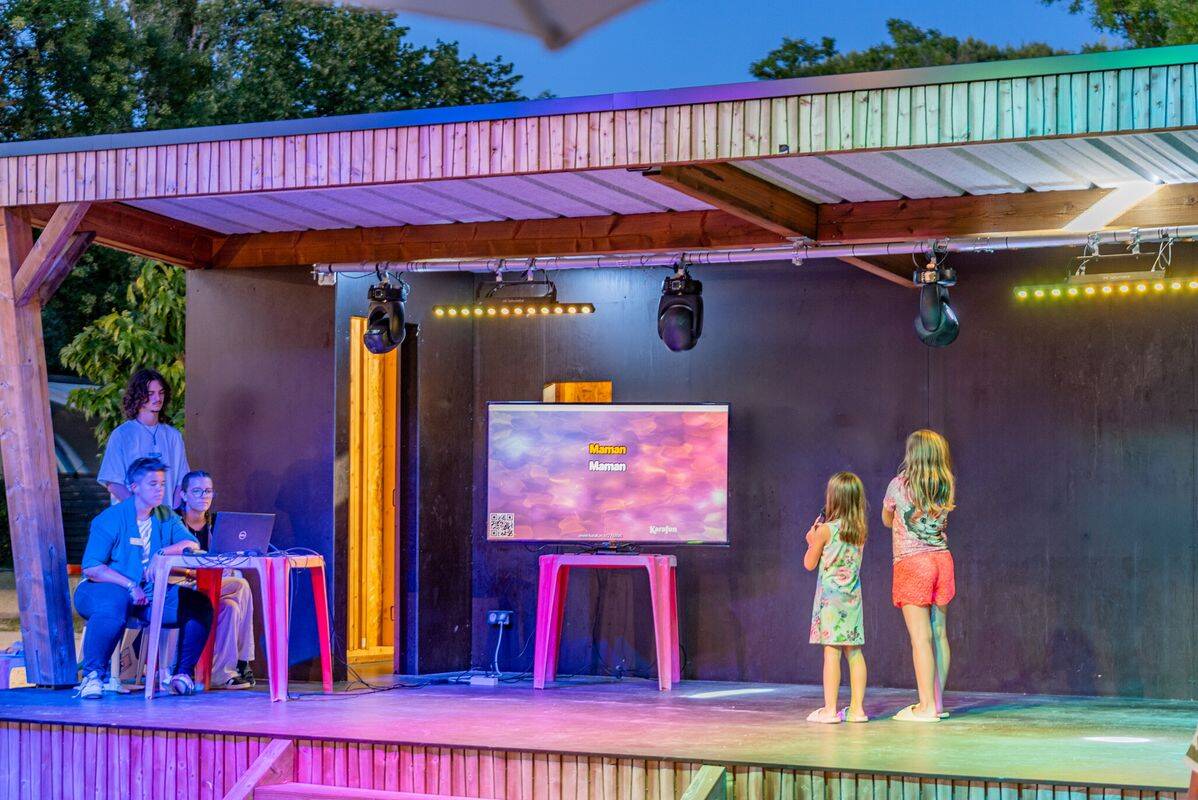 Campsite Le Val de Durance, France, Provence French Riviera, Cadenet