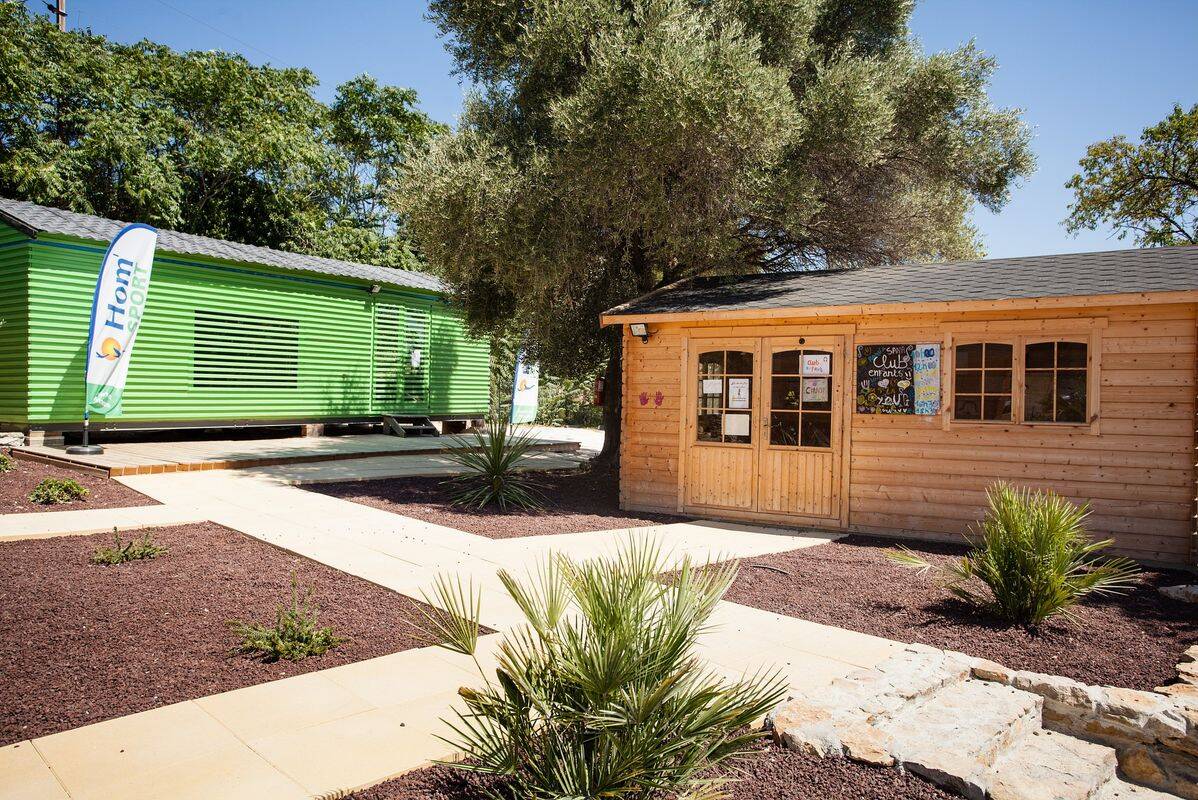 Le chalet Mini Club et le Hom'Sport - Camping La Baie des Anges, France, Provence Côte d'Azur, La Ciotat