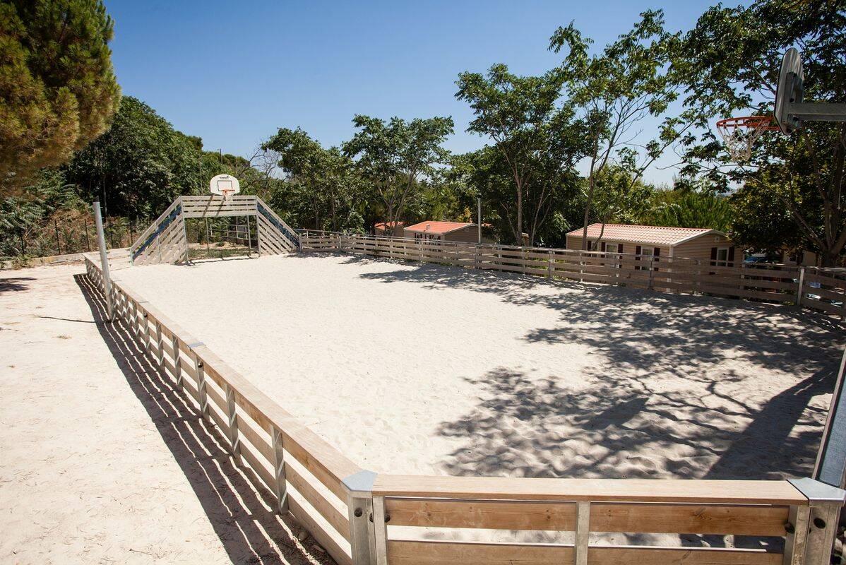 Le terrain multisports - Camping La Baie des Anges, France, Provence Côte d'Azur, La Ciotat