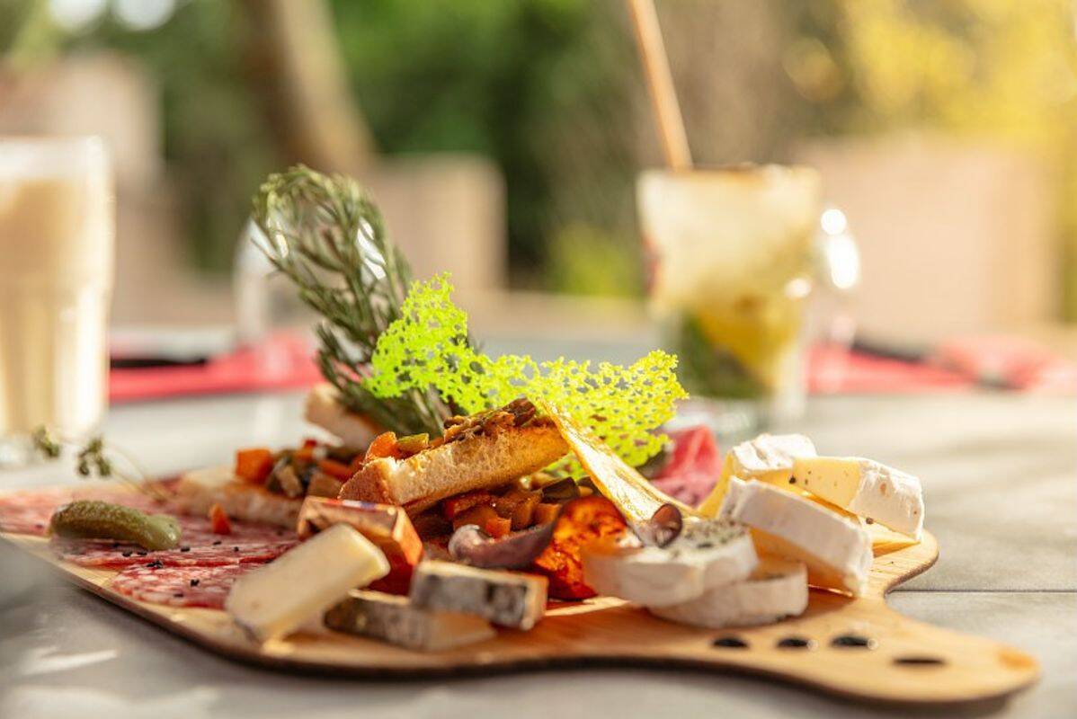 Campsite Le Hameau des Pins, La Moutonne, France, Provence French Riviera, La Crau