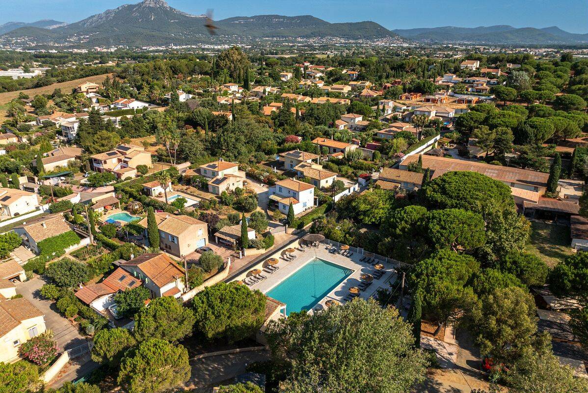 Campsite Le Hameau des Pins, La Moutonne, France, Provence French Riviera, La Crau