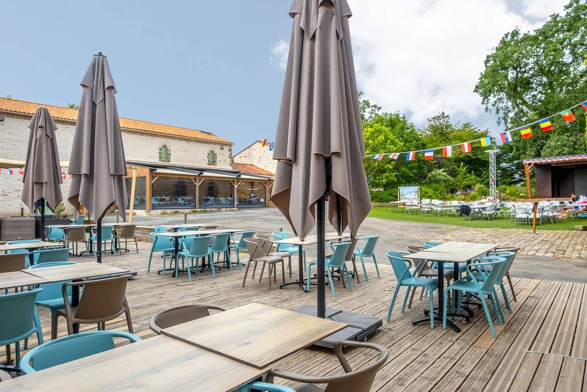 Campsite Château La Forêt, France, Vendée, Saint-Julien-des-Landes