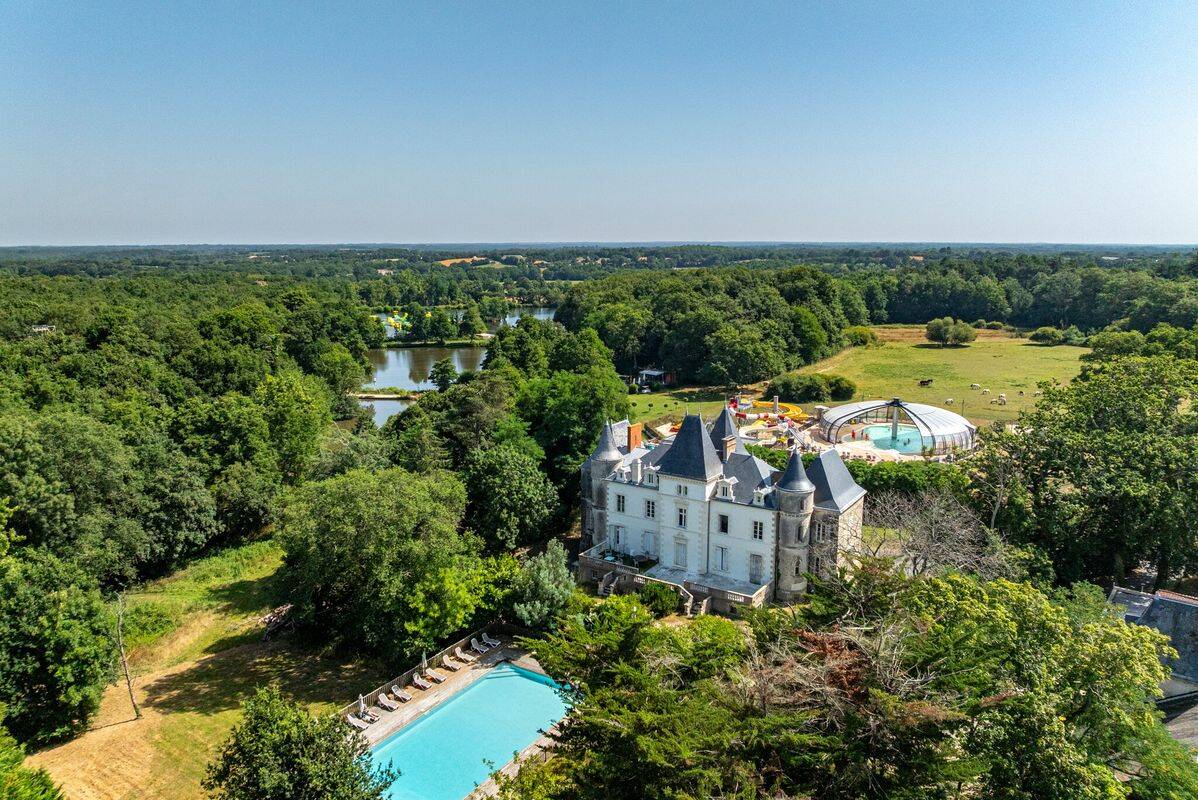 Campsite Château La Forêt, France, Vendée, Saint-Julien-des-Landes