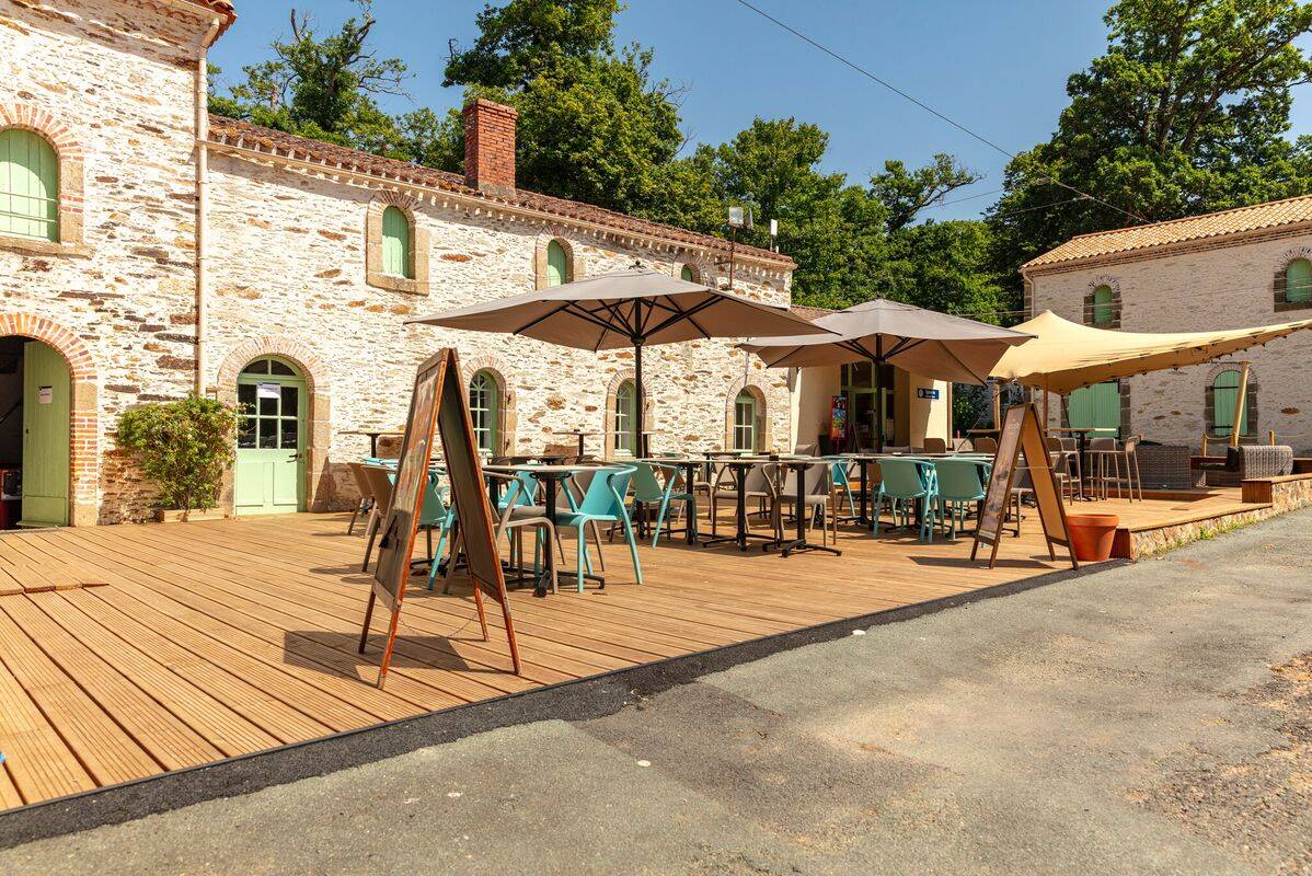 Campsite Château La Forêt, France, Vendée, Saint-Julien-des-Landes