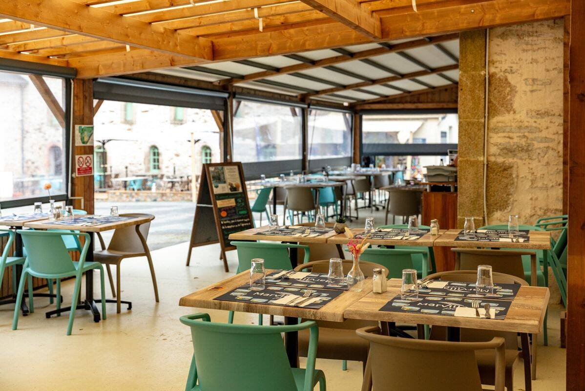 Campsite Château La Forêt, France, Vendée, Saint-Julien-des-Landes