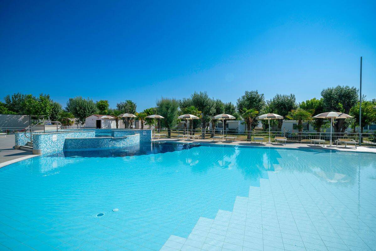 Campeggio Stork, Italia, Abruzzo