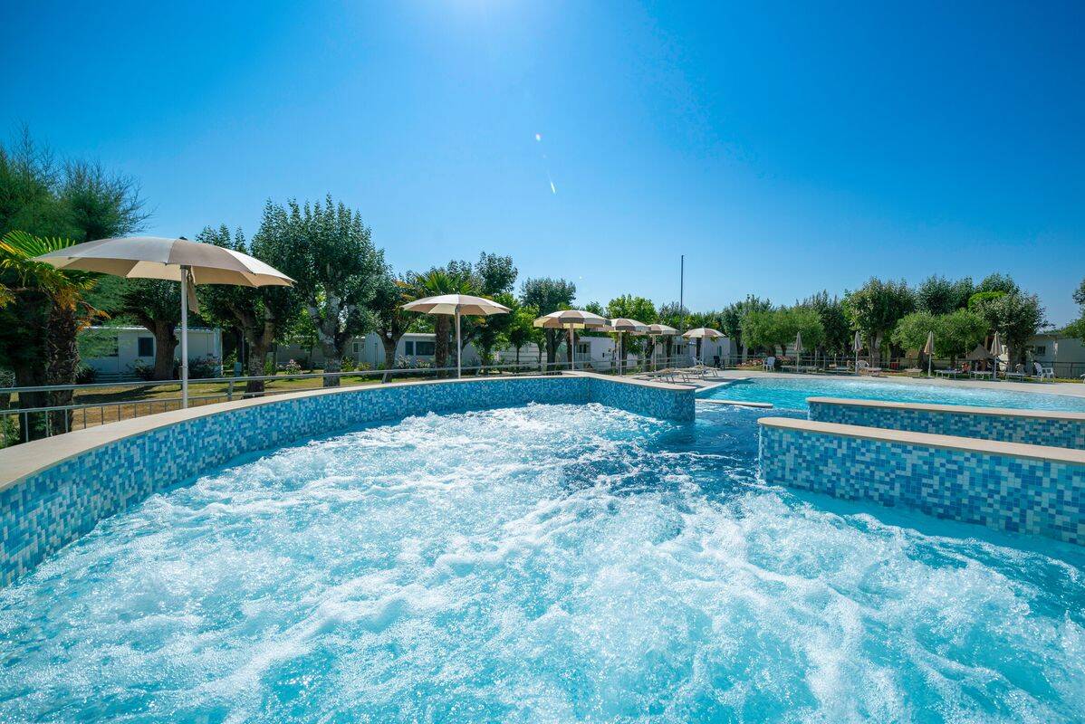 Campeggio Stork, Italia, Abruzzo